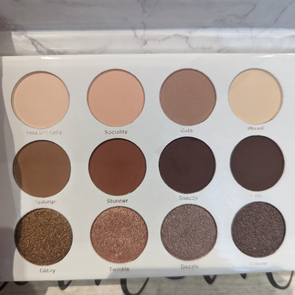 NEW Pür Soirée Diaries Eyeshadow Palette - Picture 3 of 7